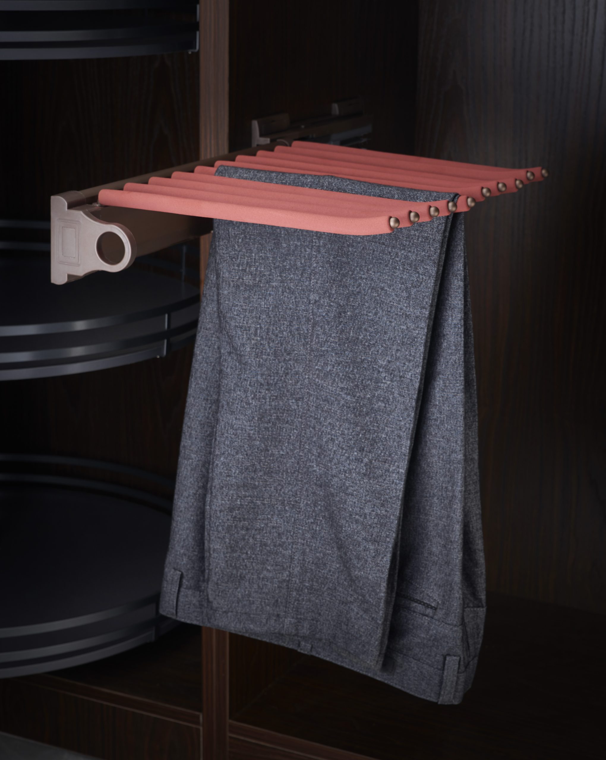 Lateral Trouser Hanger