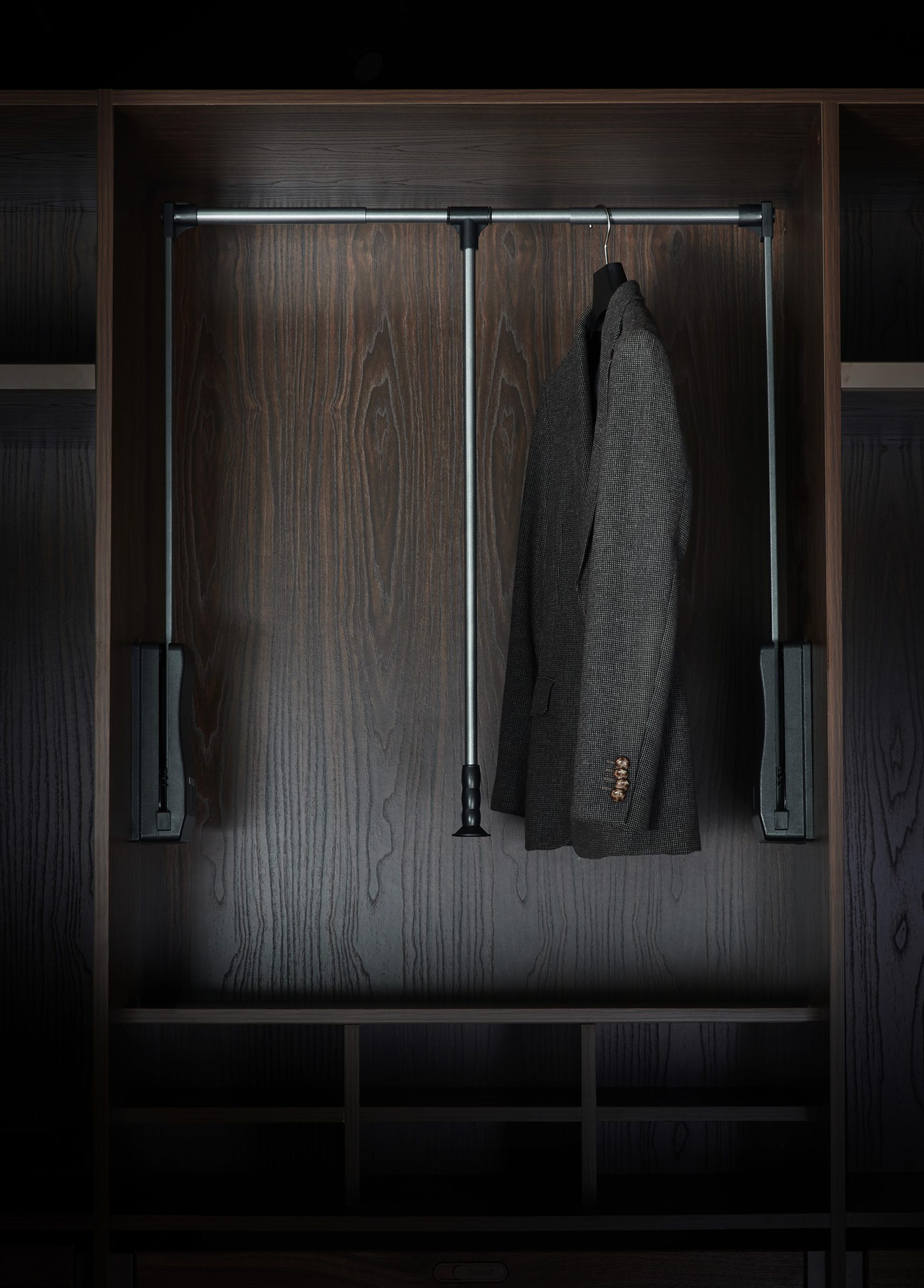 Clothes Hanger Lifter